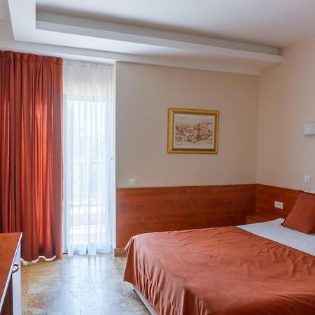 Hotel Sileks Охрид Екстер'єр фото