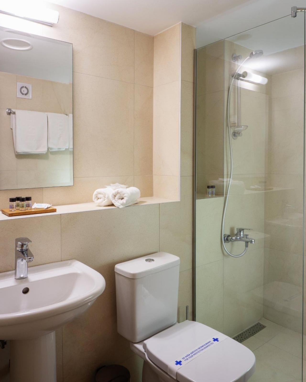 Hotel Sileks Охрид Екстер'єр фото